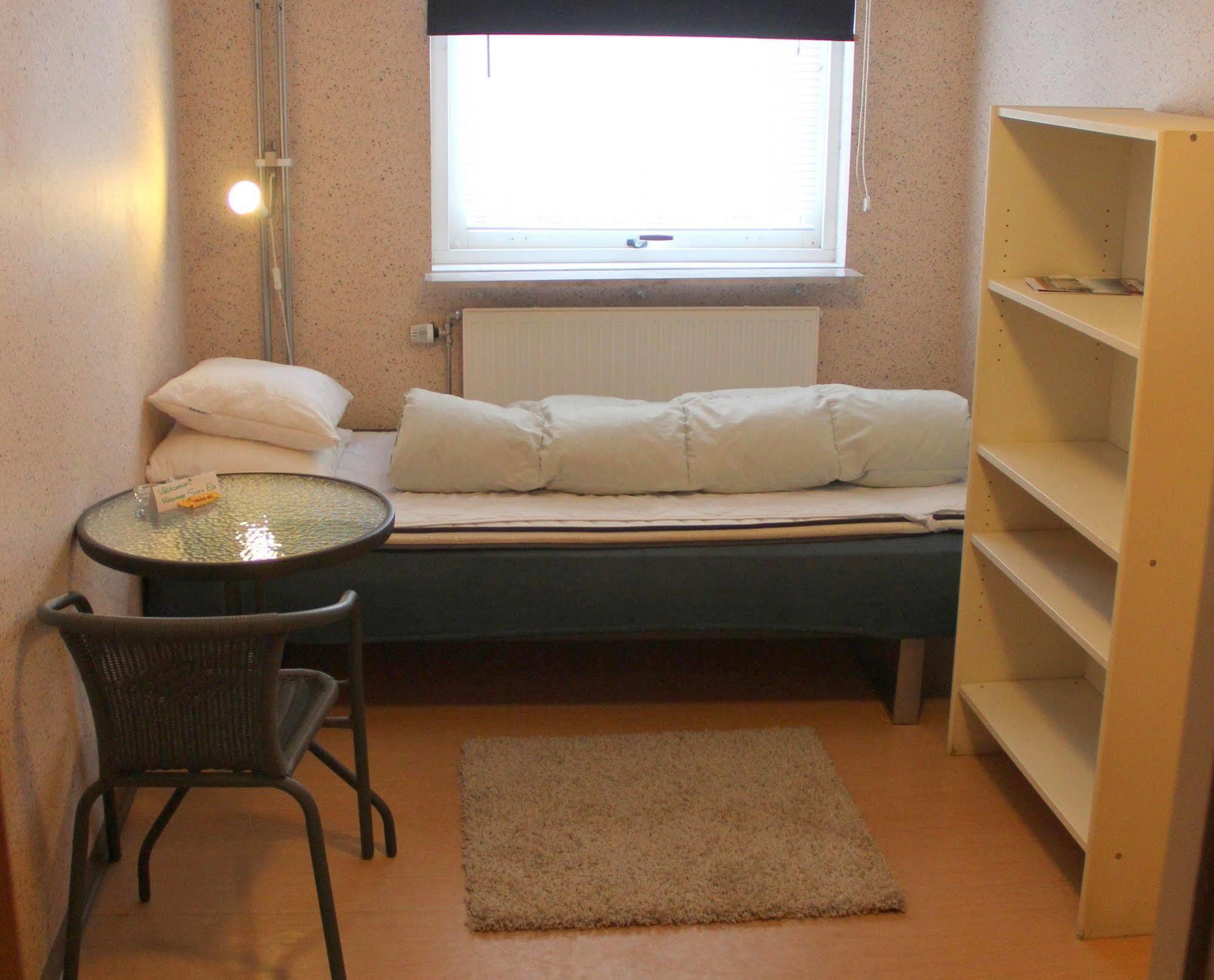 Haellefors Vandrarhem-Hostel & Kanotcenter מראה חיצוני תמונה