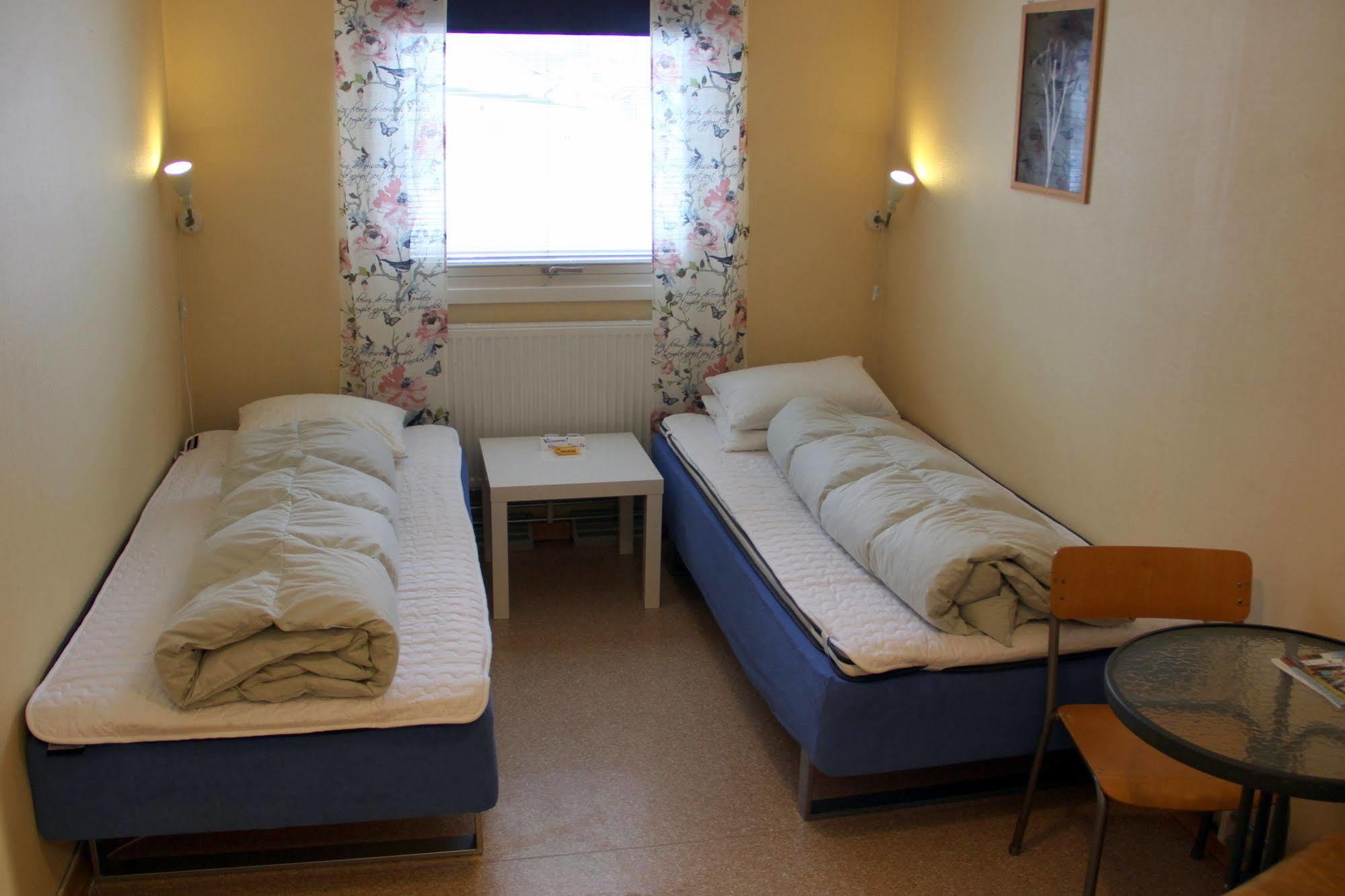 Haellefors Vandrarhem-Hostel & Kanotcenter מראה חיצוני תמונה